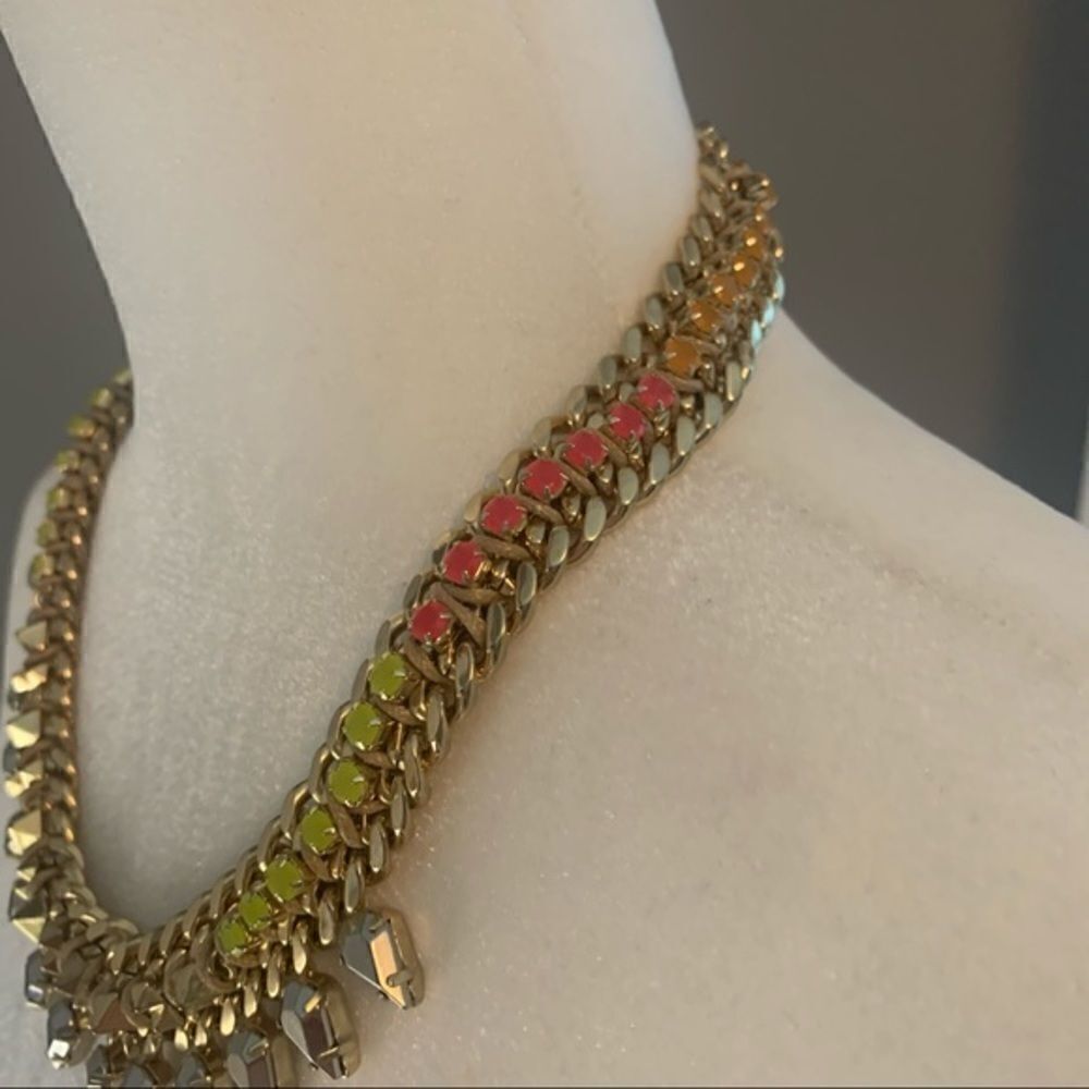 BCBGMaxAzria Gold Tone Statement Necklace. - Picture 3 of 6